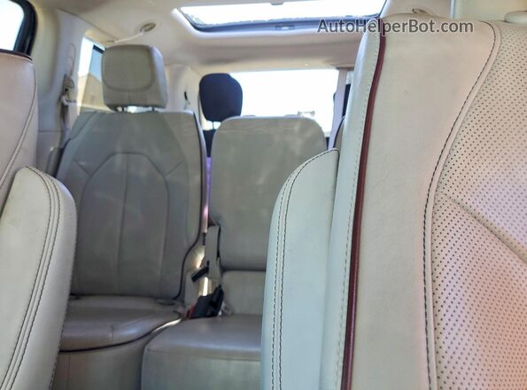 2C4RC1GG0HR525746 2017 CHRYSLER PACIFICA Burgundy უკანა სავარძლების ხედი