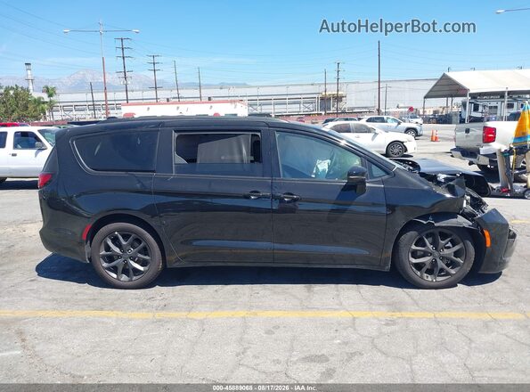 2C4RC1GG0VR557222 2027 CHRYSLER PACIFICA Черный Вид щитка приборов