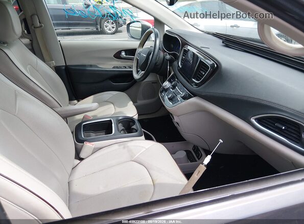 2C4RC1GG1HR528543 2017 CHRYSLER PACIFICA Серый Вид салона спереди