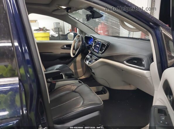 2C4RC1GG1KR569780 2019 CHRYSLER PACIFICA Blue Widok wnętrza z przodu
