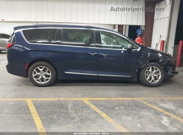 2C4RC1GG1KR569780 2019 CHRYSLER PACIFICA Blue Widok wnętrza z tyłu