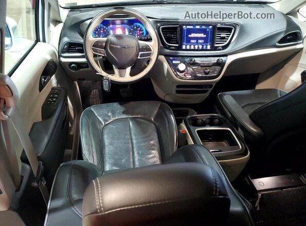 2C4RC1GG1KR730337 2019 CHRYSLER PACIFICA White Widok deski rozdzielczej