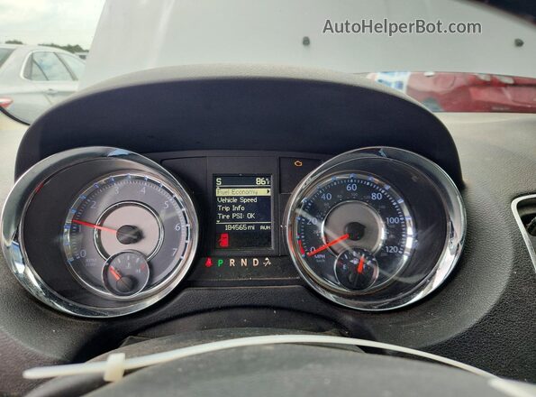 2C4RC1GG3GR177505 2016 CHRYSLER TOWN Silver Вид щитка приладів