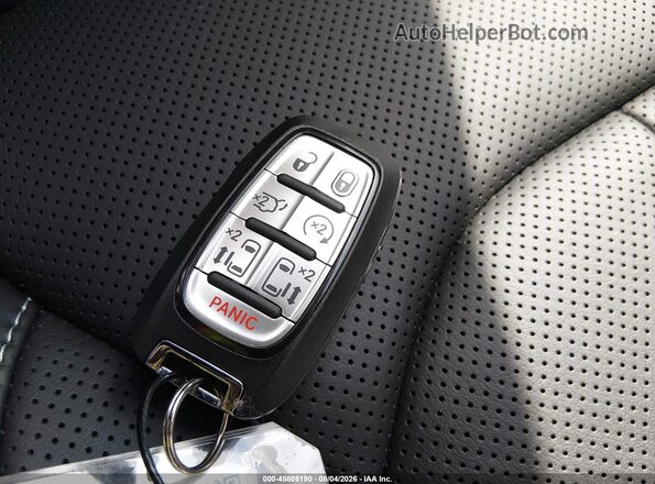 2C4RC1GG3VR571714 2027 CHRYSLER PACIFICA White Widok deski rozdzielczej