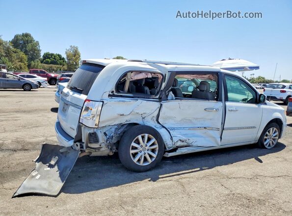 2C4RC1GG4GR200600 2016 CHRYSLER TOWN White Задня права чверть