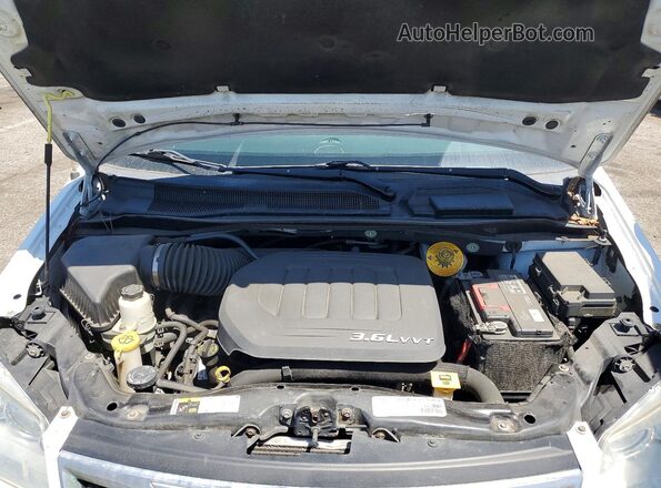 2C4RC1GG4GR200600 2016 CHRYSLER TOWN White Вид підкапотного простору