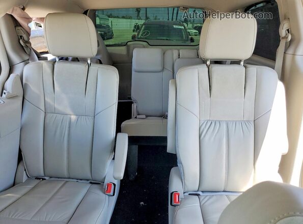 2C4RC1GG4GR200600 2016 CHRYSLER TOWN White Вид задніх сидінь