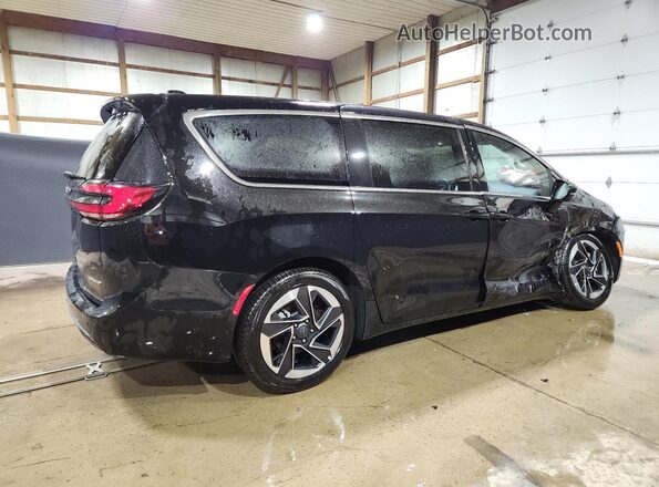2C4RC1GG4VR557126 2027 CHRYSLER PACIFICA Black 