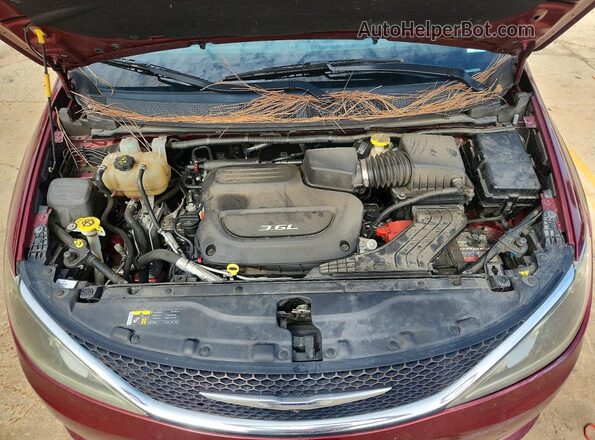 2C4RC1GG5HR650709 2017 CHRYSLER PACIFICA Burgundy ძრავის განყოფილების ხედი