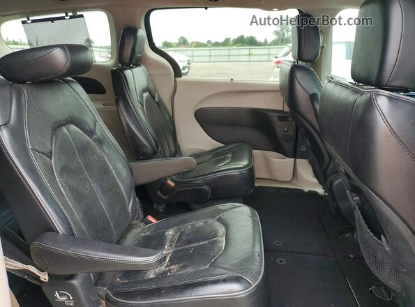 2C4RC1GG5JR273918 2018 CHRYSLER PACIFICA Blue Vista interior trasera