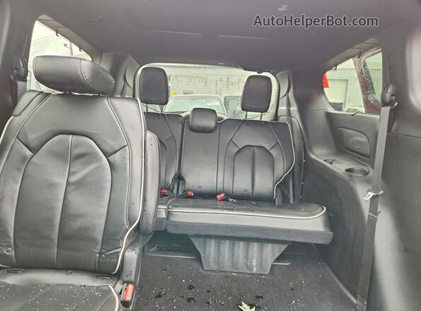 2C4RC1GG5JR289133 2018 CHRYSLER PACIFICA Бордовый Вид задних сидений
