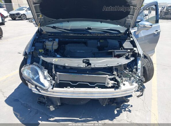2C4RC1GG6JR320292 2018 CHRYSLER PACIFICA Silver Вид ззаду