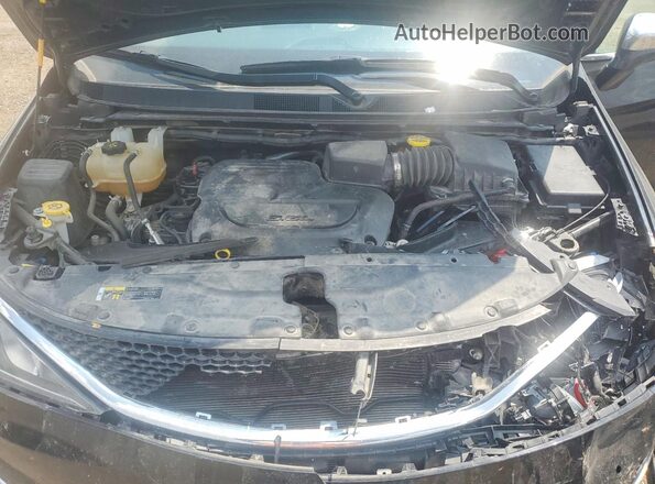 2C4RC1GG6LR240025 2020 CHRYSLER PACIFICA Black Engine compartment view