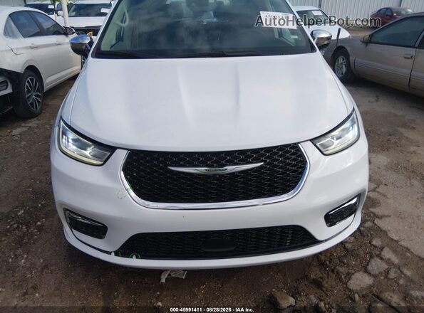 2C4RC1GG6PR620035 2023 CHRYSLER PACIFICA White Вид задньої частини салону