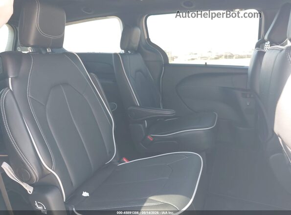 2C4RC1GG6VR578883 2027 CHRYSLER PACIFICA White VIN კოდის სტიკერის ხედი