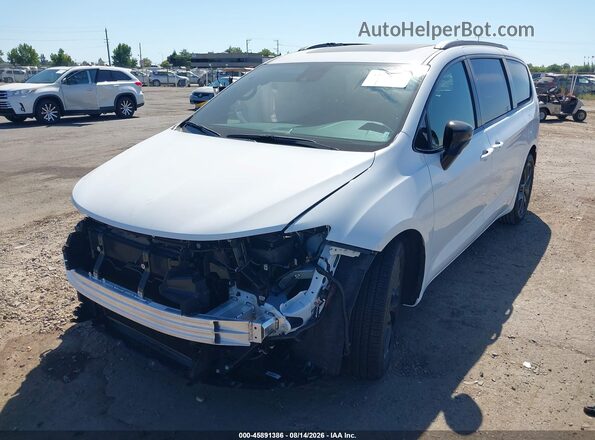 2C4RC1GG6VR578883 2027 CHRYSLER PACIFICA White წინა მარცხენა ხედი სამი მეოთხედიდან