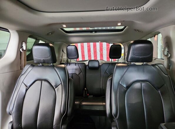 2C4RC1GG7HR754554 2017 CHRYSLER PACIFICA Серый Вид задних сидений