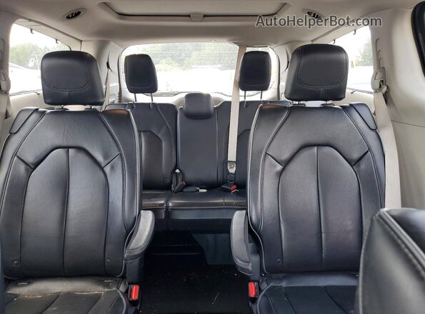 2C4RC1GG7HR812260 2017 CHRYSLER PACIFICA Gray Rear seats view
