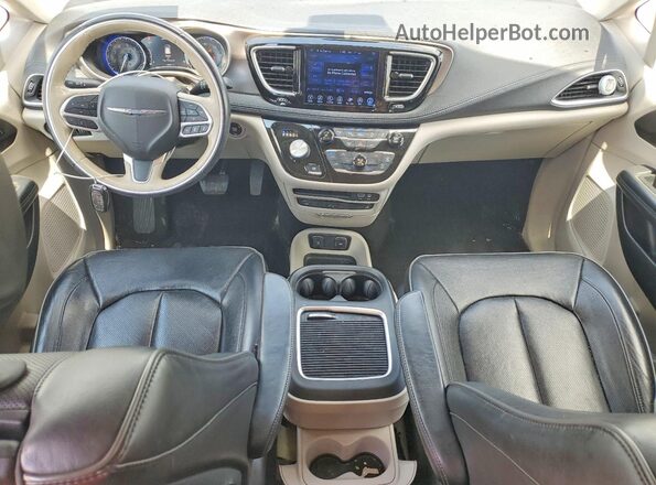 2C4RC1GG7HR812260 2017 CHRYSLER PACIFICA Gray Dashboard view
