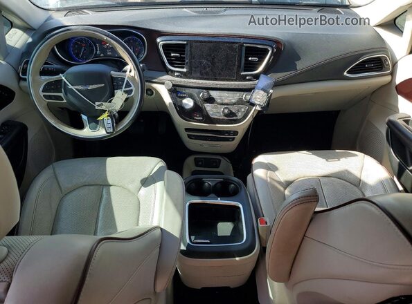 2C4RC1GG7JR334203 2018 CHRYSLER PACIFICA White Widok deski rozdzielczej