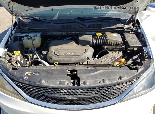 2C4RC1GG7JR334203 2018 CHRYSLER PACIFICA White Widok komory silnika