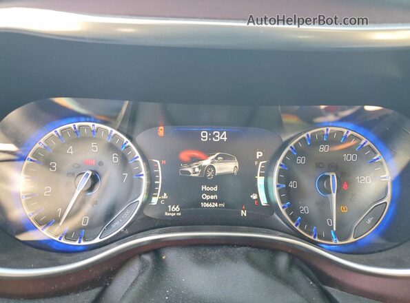 2C4RC1GG7JR334203 2018 CHRYSLER PACIFICA White Widok zestawu wskaźników