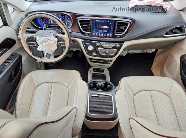 2C4RC1GG7KR550909 2019 CHRYSLER PACIFICA Purple Vista del salpicadero