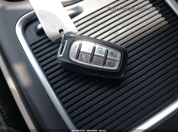 2C4RC1GG7KR705698 2019 CHRYSLER PACIFICA Черный Вид панели приборов