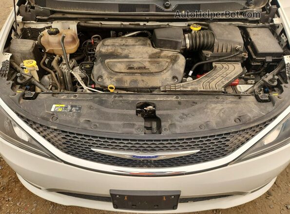 2C4RC1GG8LR276010 2020 CHRYSLER PACIFICA White Vista del compartimento del motor