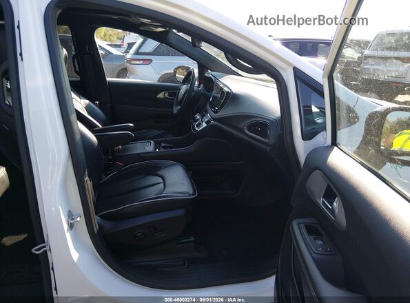 2C4RC1GG8SR539496 2025 CHRYSLER PACIFICA White Front interior view