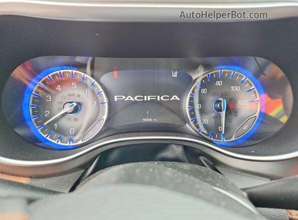 2C4RC1GG9LR103015 2020 CHRYSLER PACIFICA White ხელსაწყოთა პანელის ხედი