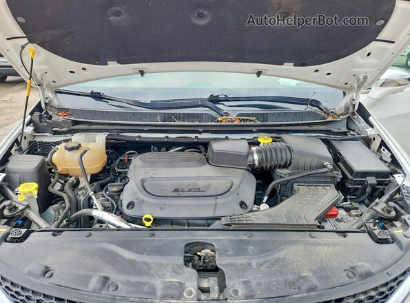 2C4RC1GG9LR103015 2020 CHRYSLER PACIFICA White ძრავის განყოფილების ხედი