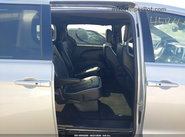 2C4RC1GG9TR208525 2026 CHRYSLER PACIFICA Silver Вид наклейки з VIN-кодом
