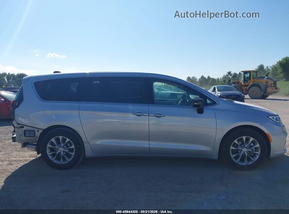 2C4RC1GG9TR208525 2026 CHRYSLER PACIFICA Silver Вид задньої частини салону