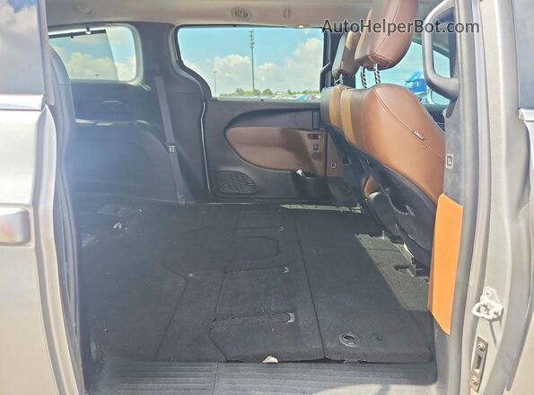 2C4RC1GGXHR505083 2017 CHRYSLER PACIFICA Silver Rear interior view