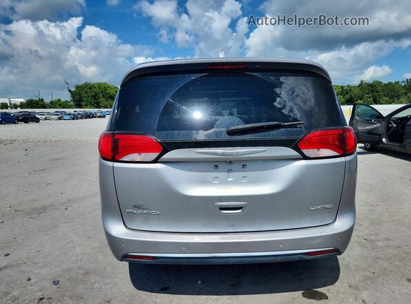 2C4RC1GGXHR505083 2017 CHRYSLER PACIFICA Silver Rear view