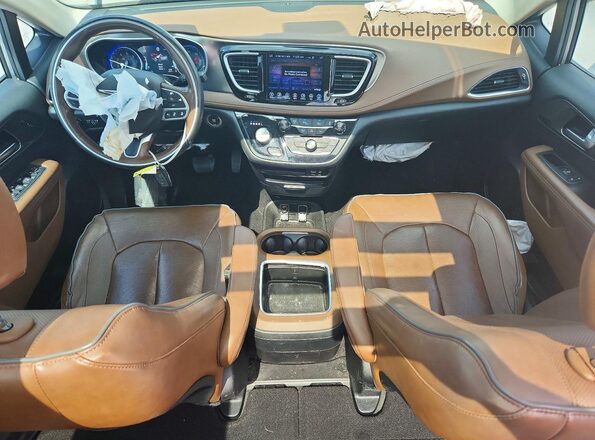 2C4RC1GGXHR505083 2017 CHRYSLER PACIFICA Silver Dashboard view
