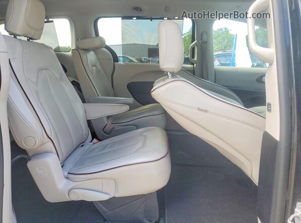 2C4RC1GGXHR544384 2017 CHRYSLER PACIFICA Black Вид задньої частини салону