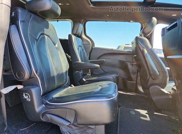 2C4RC1GGXKR605403 2019 CHRYSLER PACIFICA Черный Вид задней части салона