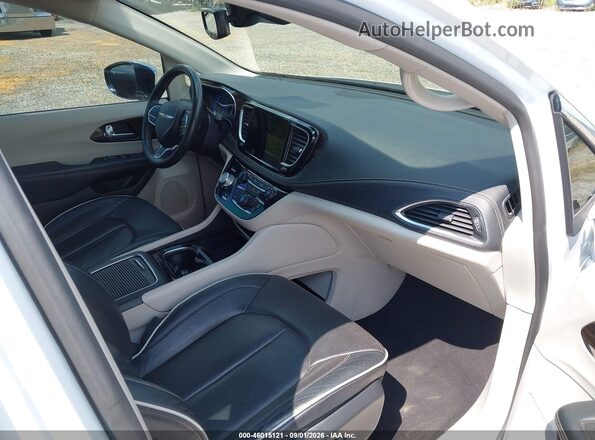 2C4RC1GGXPR530323 2023 CHRYSLER PACIFICA White Front interior view