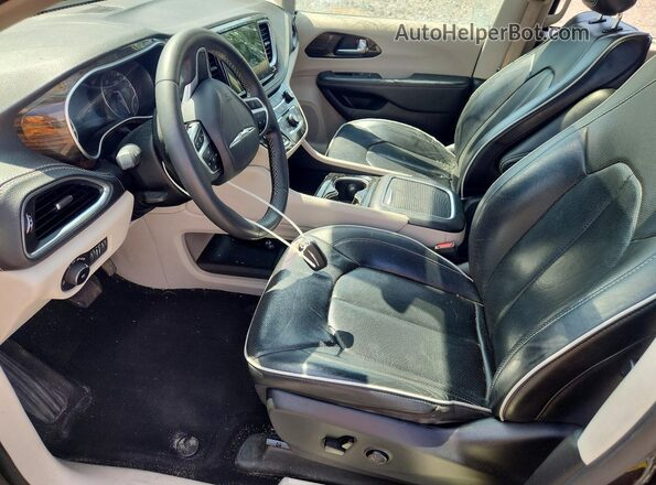 2C4RC1GGXPR536459 2023 CHRYSLER PACIFICA Угольный Вид салона спереди