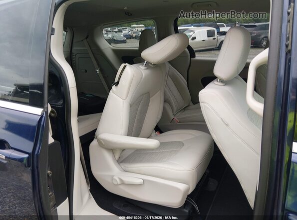 2C4RC1H71JR332980 2018 CHRYSLER PACIFICA Blue VIN კოდის სტიკერის ხედი