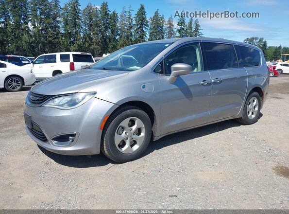 2C4RC1H73HR836196 2017 CHRYSLER PACIFICA Silver Front left