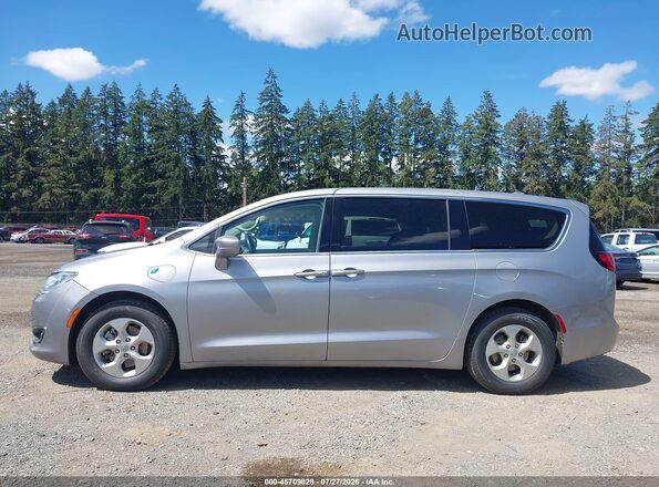 2C4RC1H73HR836196 2017 CHRYSLER PACIFICA Silver 360 interior view