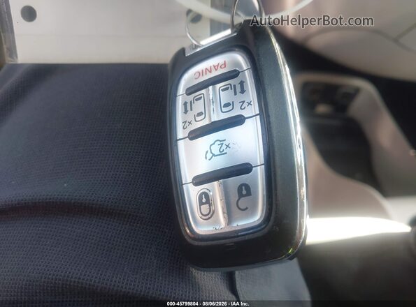 2C4RC1H74JR155485 2018 CHRYSLER PACIFICA Brown Widok deski rozdzielczej