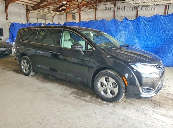 2C4RC1H77JR126997 2018 CHRYSLER PACIFICA Черный Передняя правая четверть