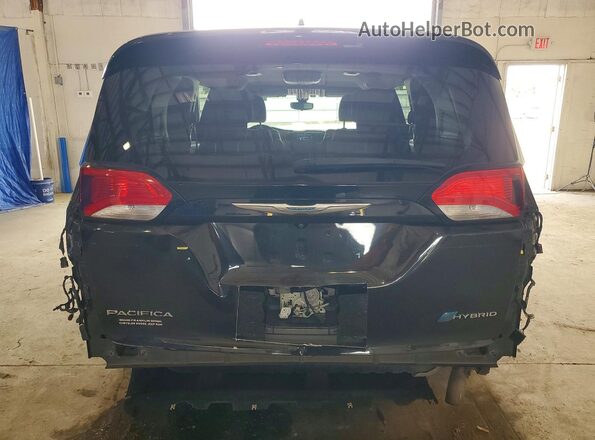 2C4RC1H77JR126997 2018 CHRYSLER PACIFICA Черный Вид сзади