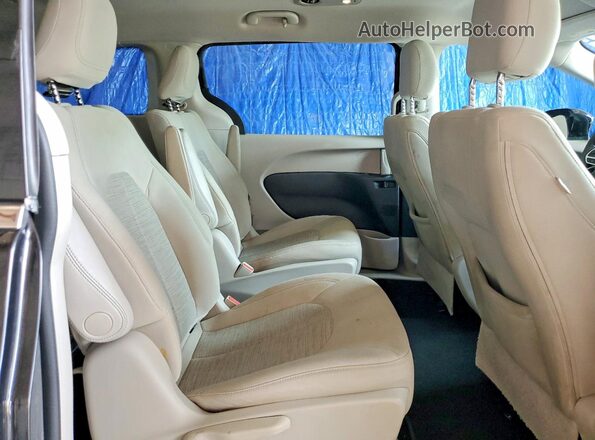 2C4RC1H77JR126997 2018 CHRYSLER PACIFICA Черный Вид задней части салона