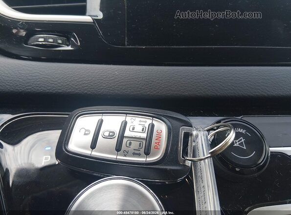 2C4RC1H78HR765092 2017 CHRYSLER PACIFICA White Widok deski rozdzielczej