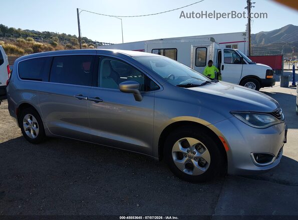 2C4RC1H7XHR797476 2017 CHRYSLER PACIFICA Silver 